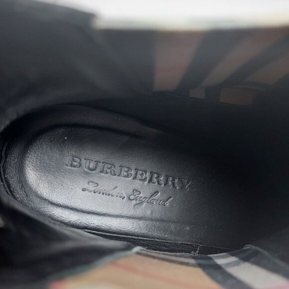 Burberry Check Black Leather Chelsea Boot - Picture 4 of 10